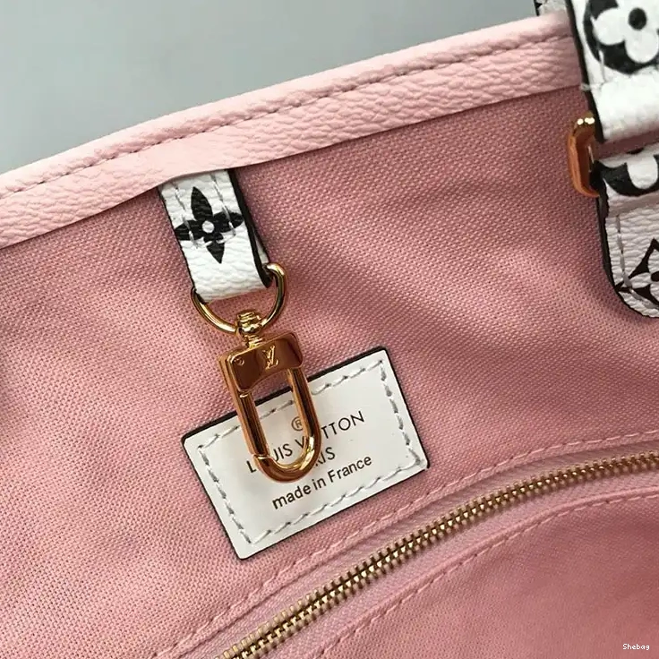 19T1L0703 LV Bags 0801